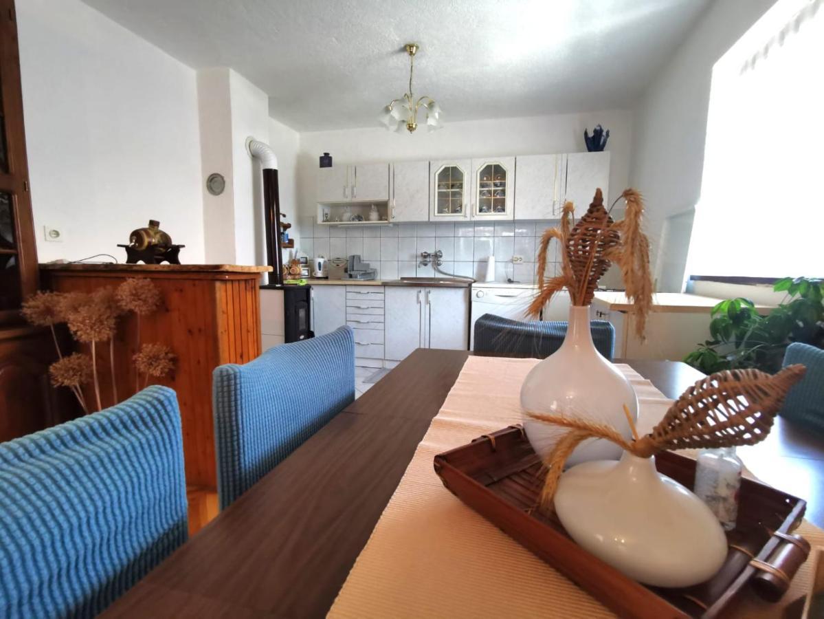 Apartman Pavelic Lovinac  Luaran gambar