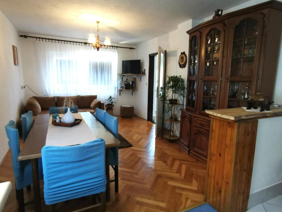 Apartman Pavelic Lovinac  Luaran gambar