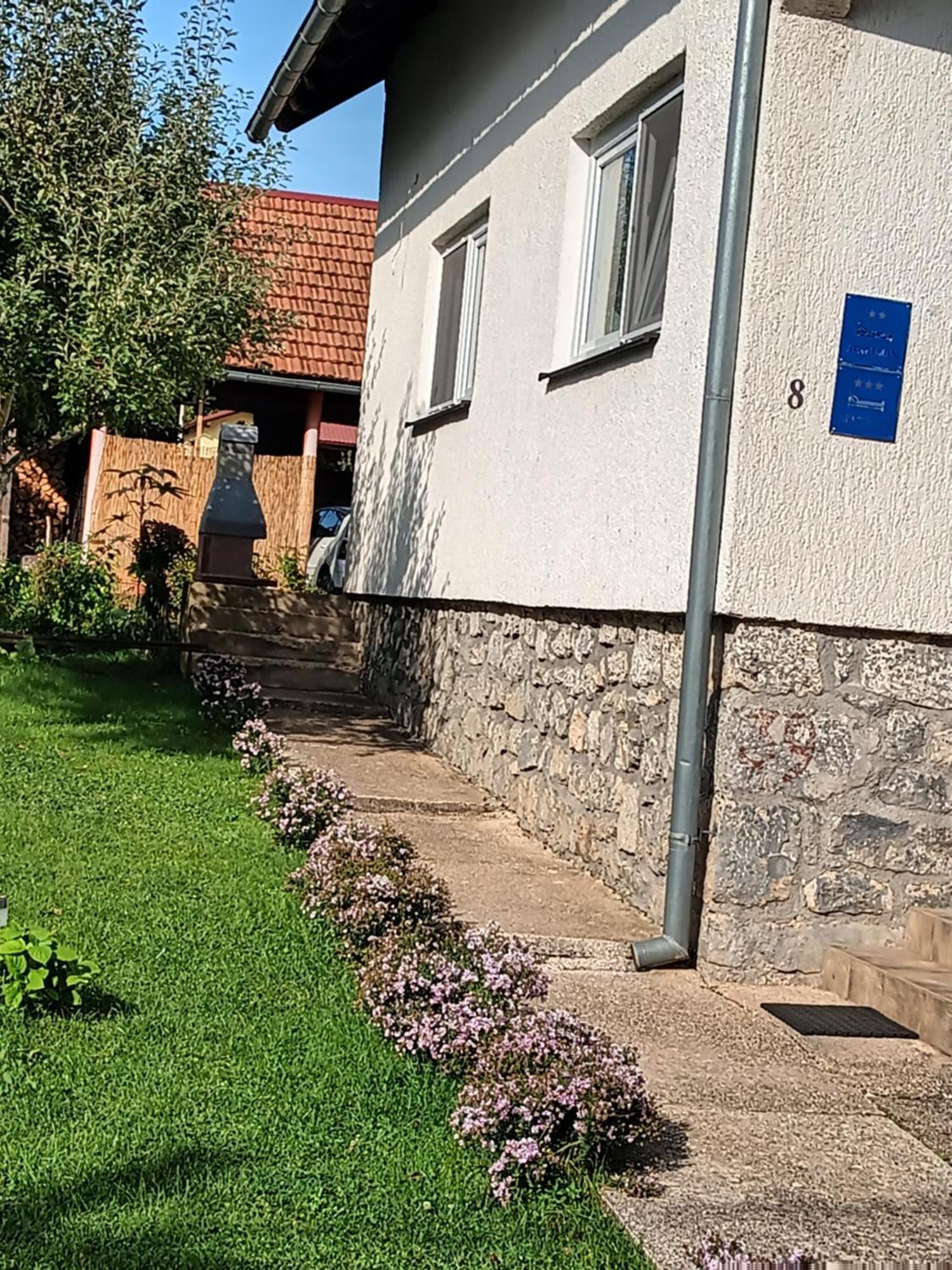 Apartman Pavelic Lovinac  Luaran gambar