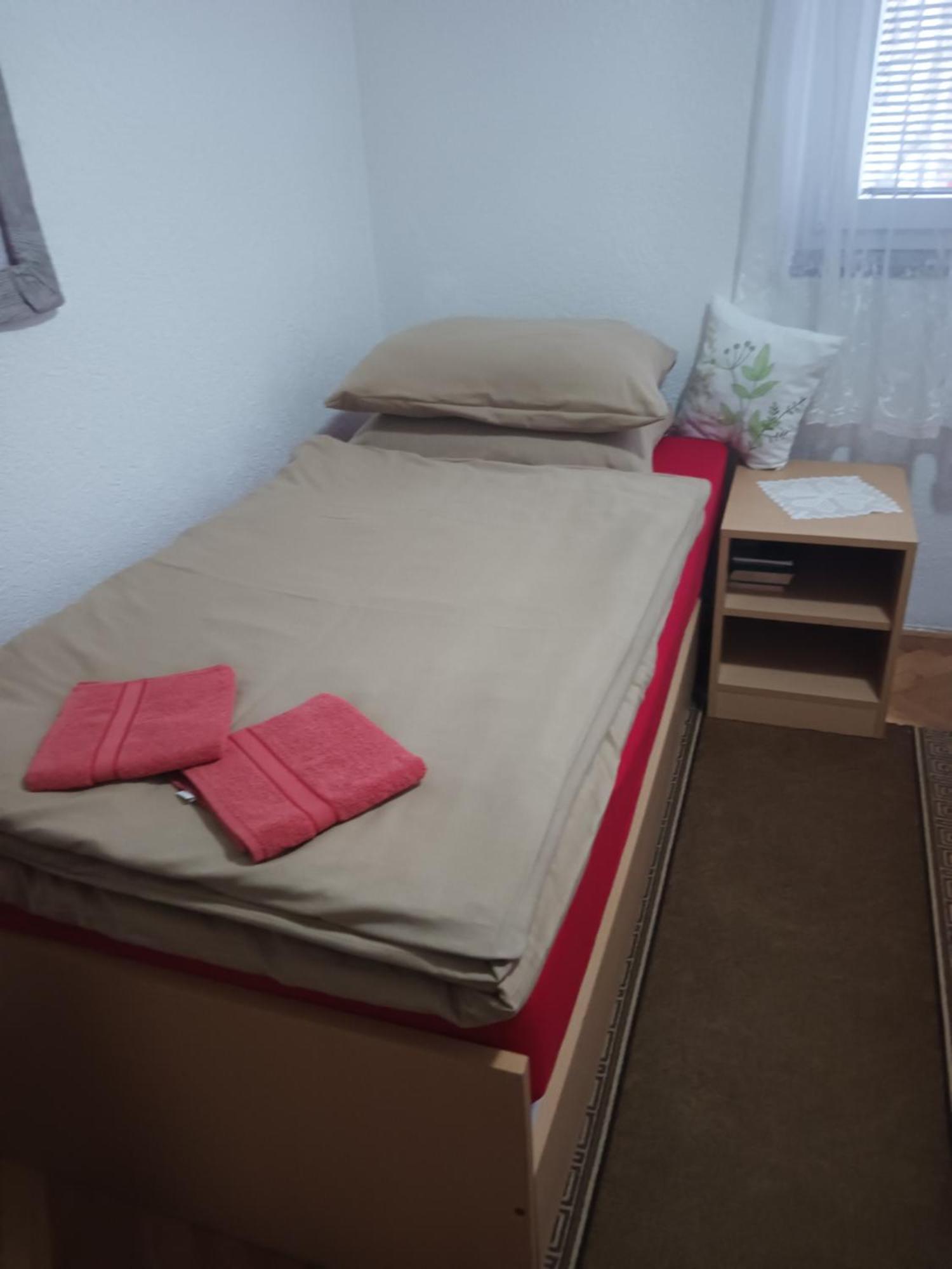 Apartman Pavelic Lovinac  Luaran gambar